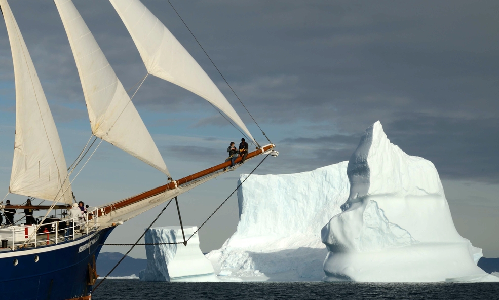 Rembrandt_van_Rijn_under_sail_Greenland_Tarik_Checkchak_slider_1750428753.jpg