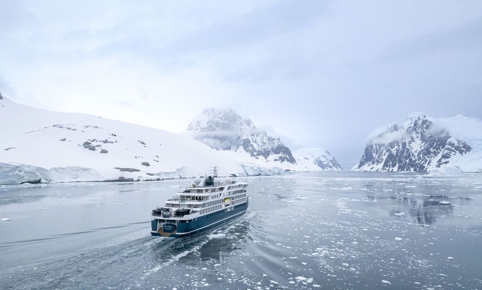 SH_Vega_-_Lemaire_Channel_-_Ship_-_31_01_2024_-_DJI_0024_1_slider_1748329547.jpg